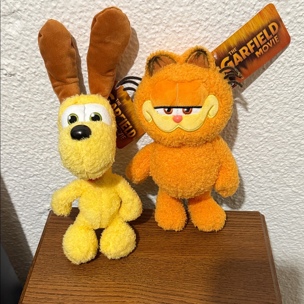 Garfield Movie Orange and Yellow Stuffed Animal Set